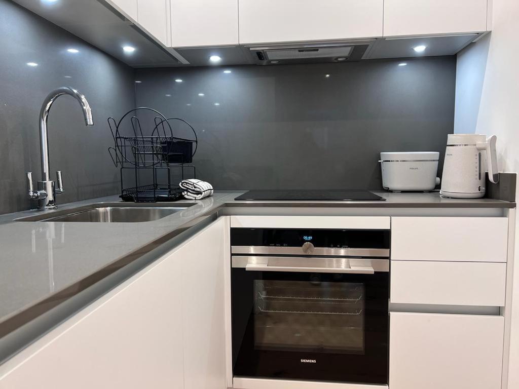 Chapel - Central Studio Apartment باث المظهر الخارجي الصورة